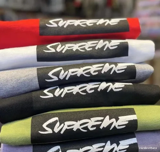 L 24SS S and Futura Tee M Logo White Box Black XL 0808